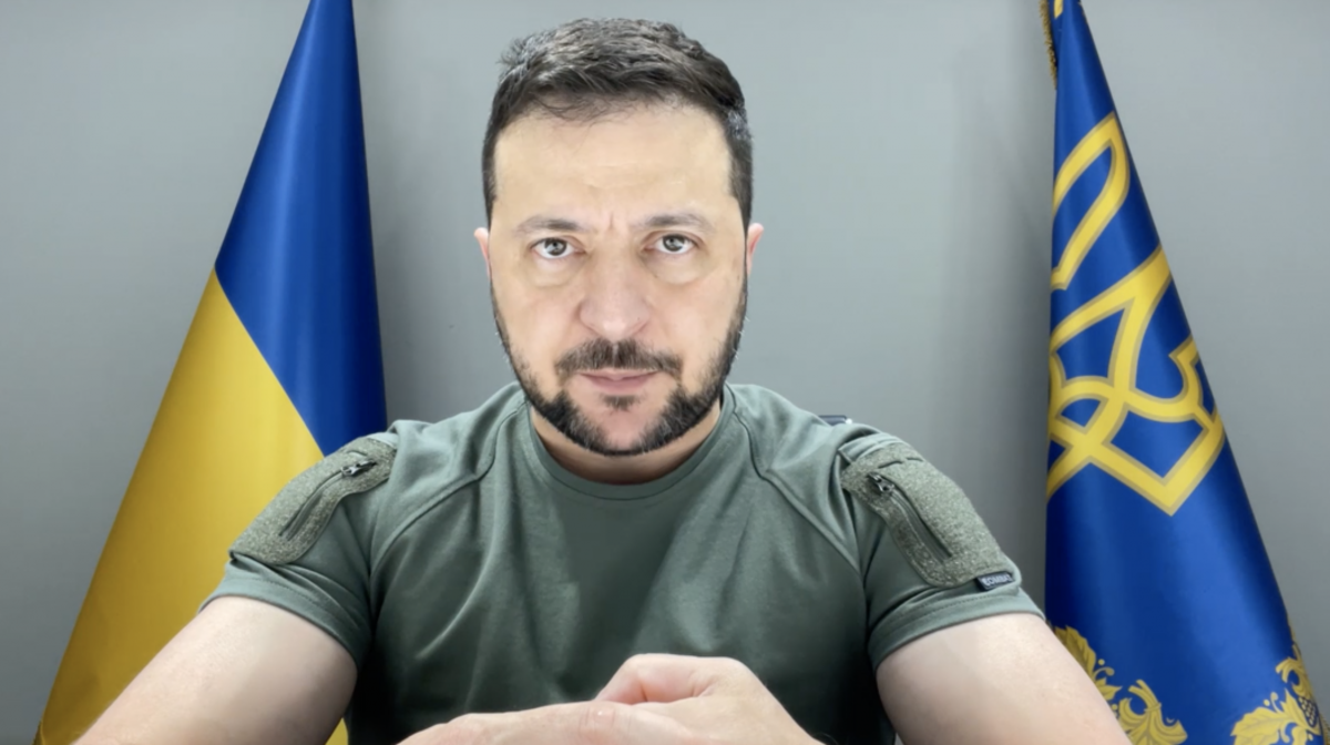 "Kómýsiz qalasyzdar...". Zelenskii áskerge shaqyrylyp jatqan reseilikterge ún qatty