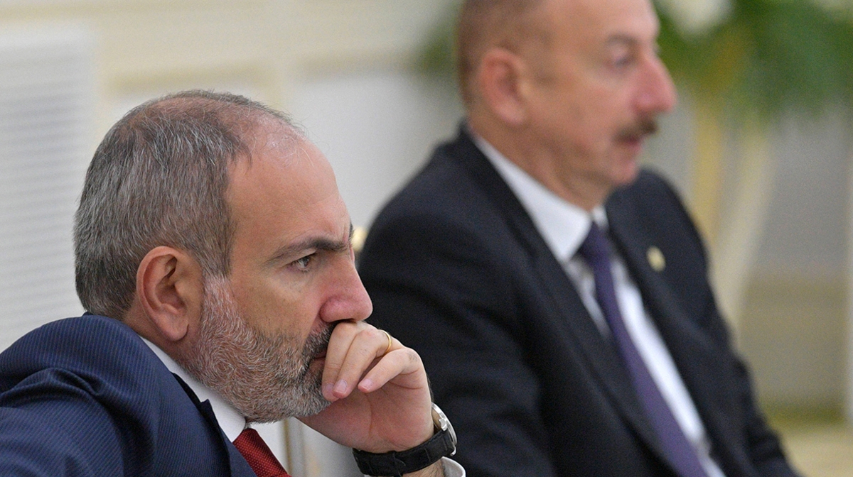 Ázirbaijan-Armeniia qaqtyǵysy: Qazaqstannyń ustanymy qandai bolýy kerek?