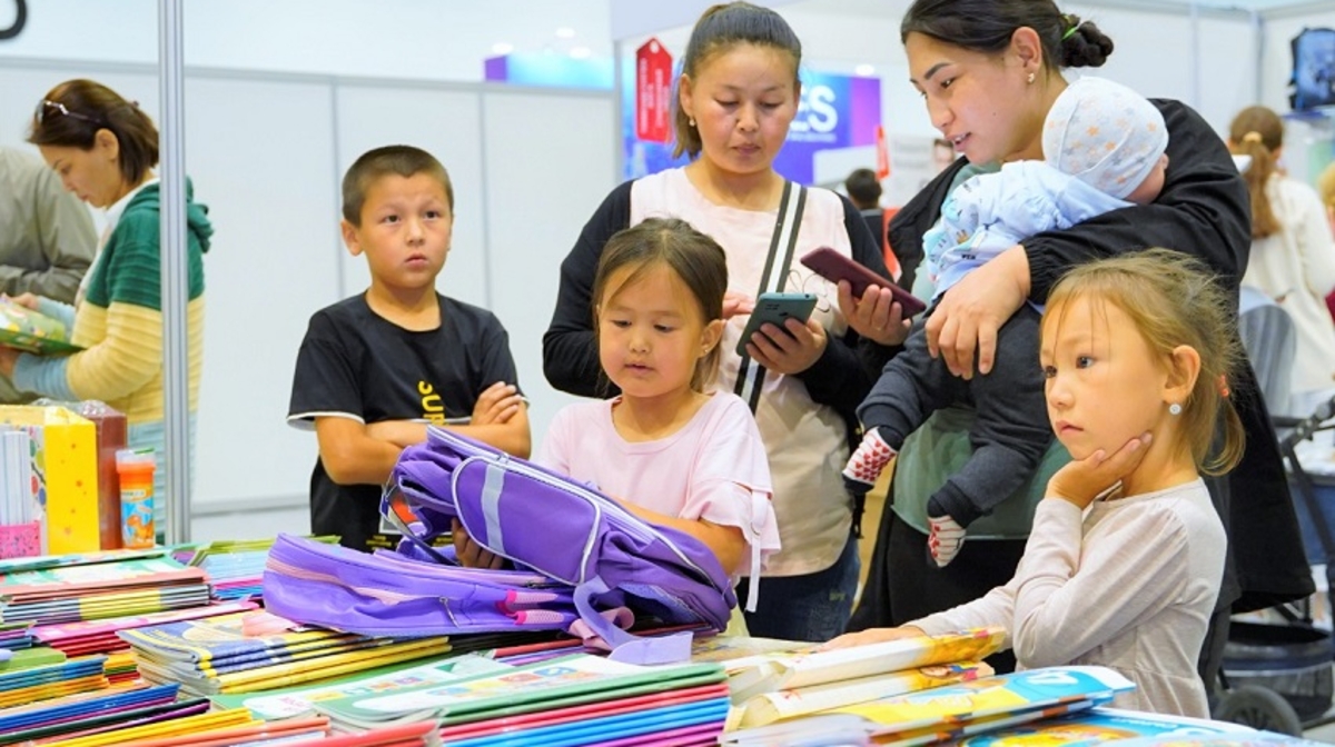 Elordada "KIDS EXPO. Balalar álemi" jármeńkesinde otandyq óndirýshiler óz ónimderin usyndy