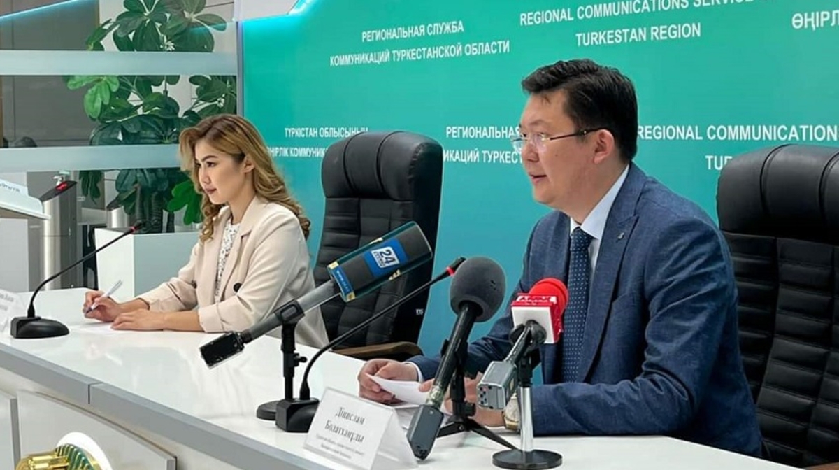 Түркістан: Тамыз айында мұқтаж балалардың мектеп формасын алуға 1,6 млрд теңге бөлінді