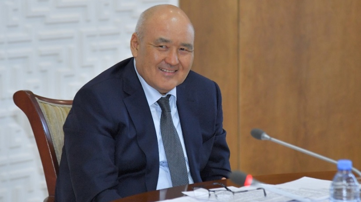 ٶمٸرزاق شٶكەەۆ: «ەكٸمنٸڭ باستى مٸندەتٸ – حالىققا قىزمەت ەتۋ»