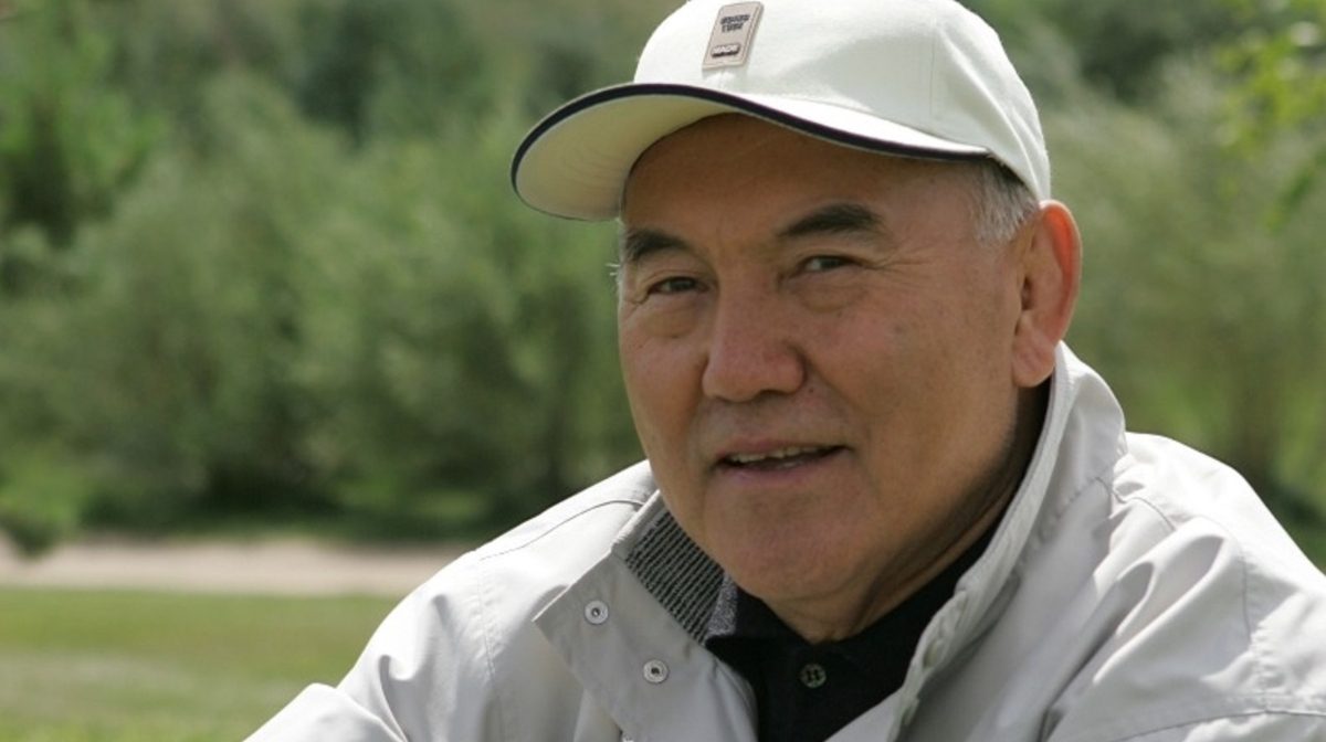 Depýtat Nazarbaev áýletine tiesili hansaraidy tárkileýdi surady (video)