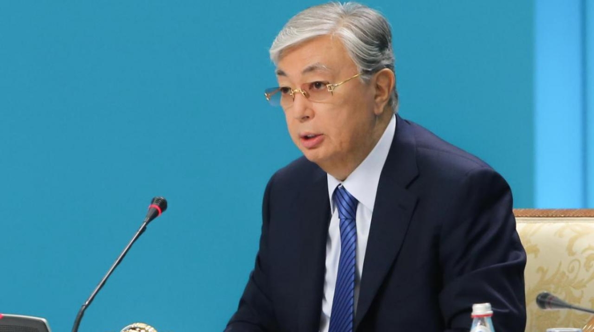 Prezident "Qazaqstan halqy" qoryna úles qospaǵan oligarhtardy synady