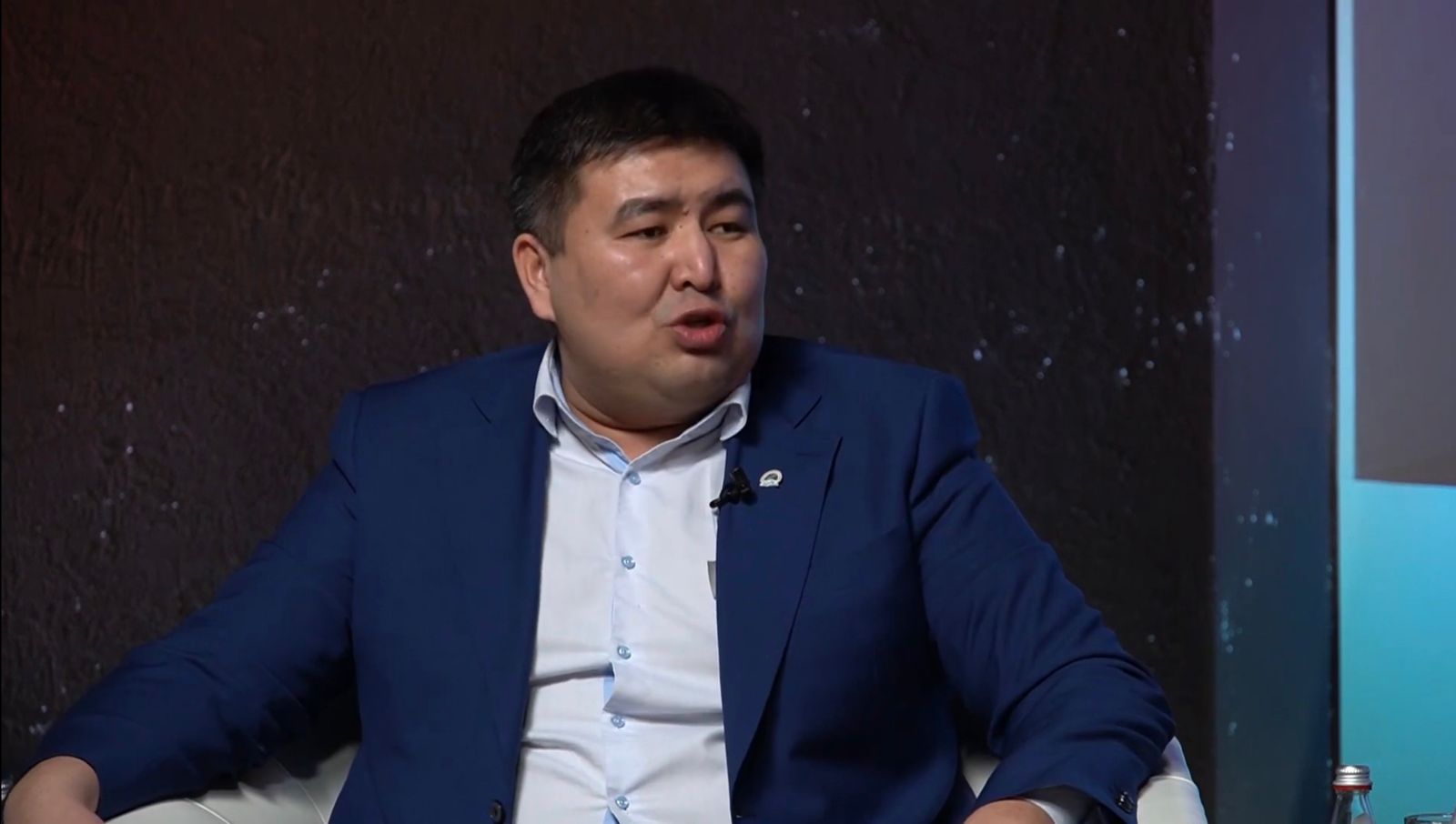 Depýtat Beisenbaev halyqtyń "Nur Otan-ǵa" degen seniminiń artý sebebin aitty