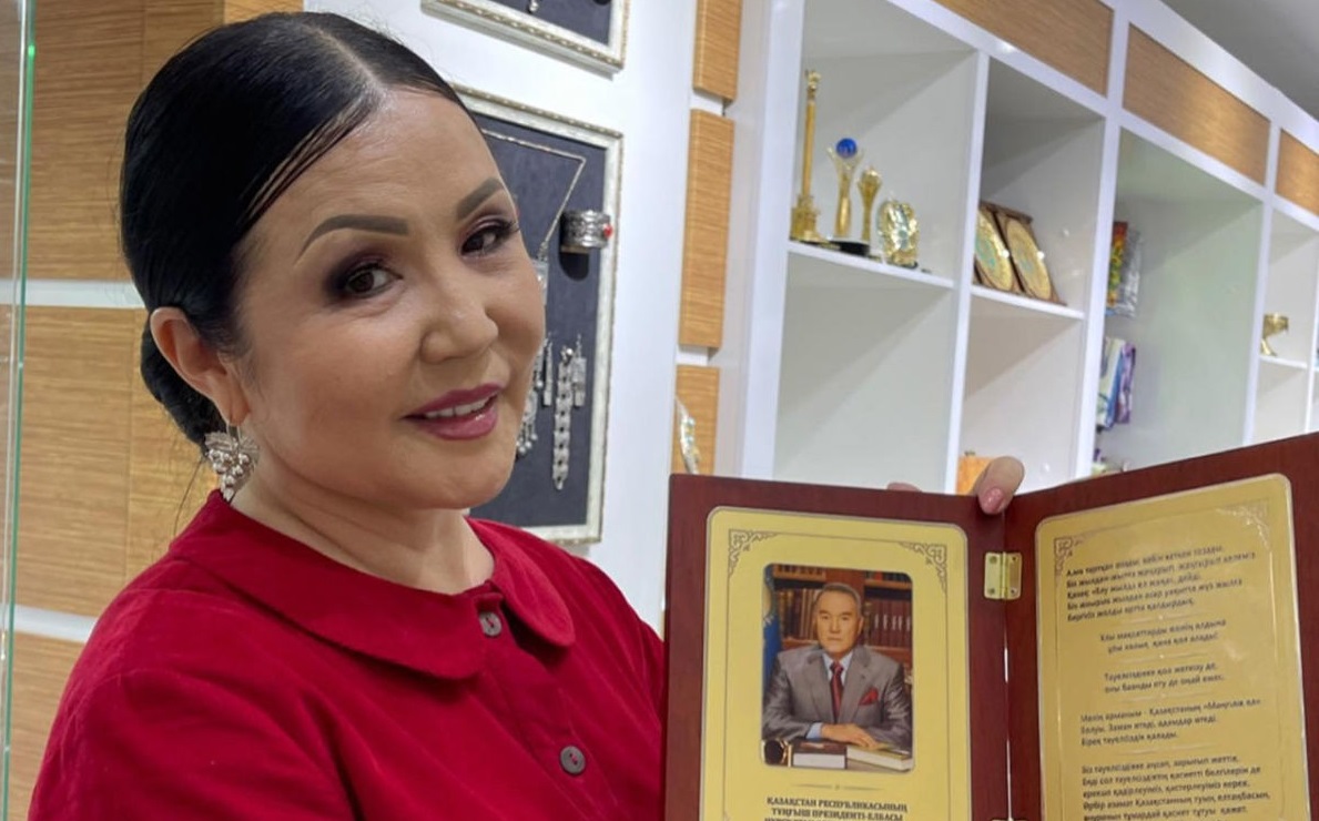 Tanymal etnograf "Nur Otan" partiiasynyń qataryna ótti