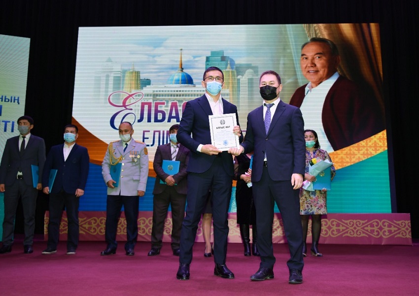 Túrkistanda «Elbasy – elimniń tiregi» merekelik keshi ótti