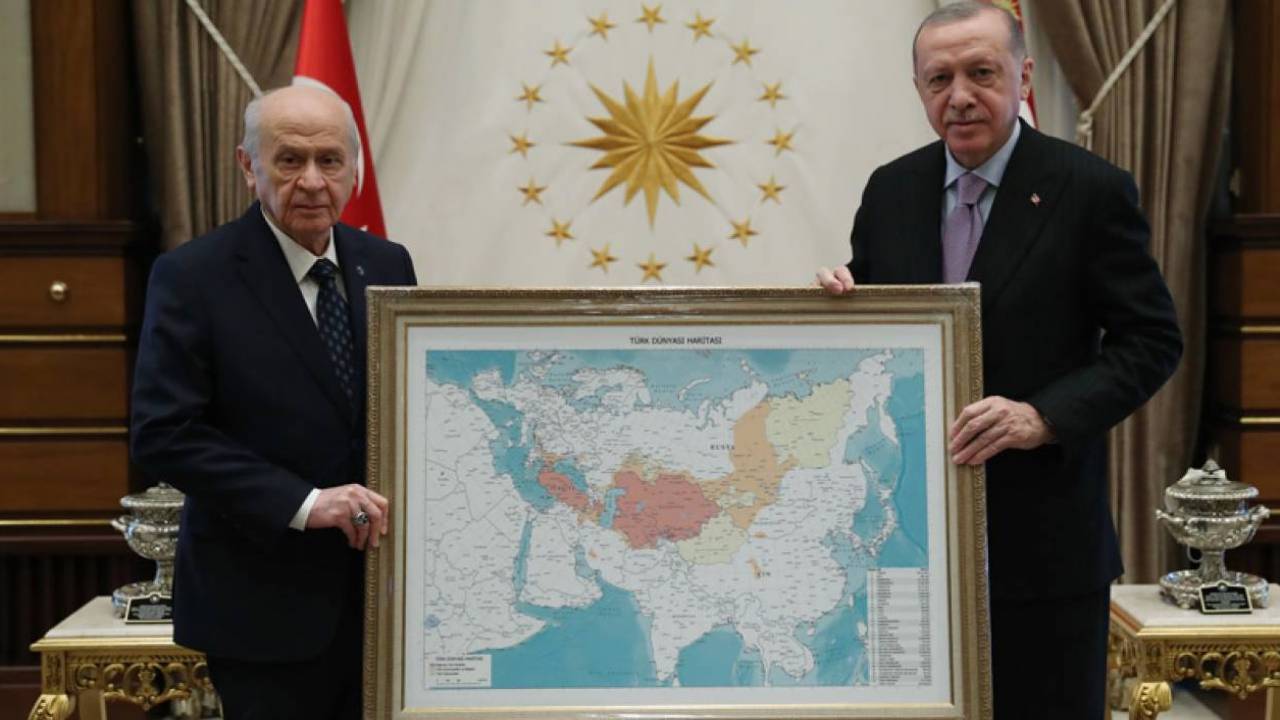Erdoǵanǵa Resei men Qytai jeri qosylǵan "Túrki álemi" kartasy tabystaldy