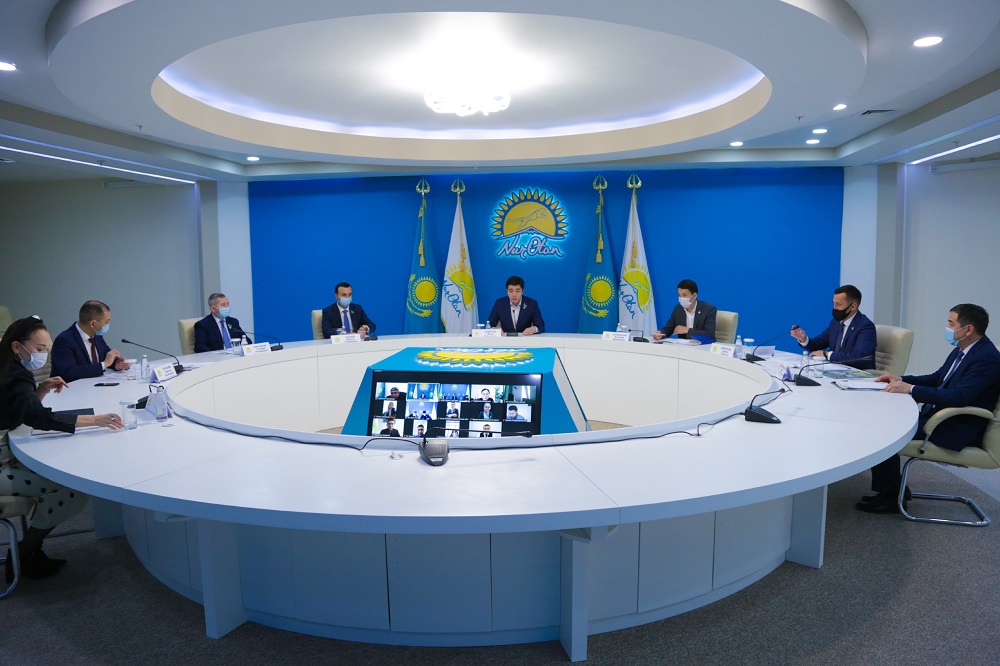 «جۇمىسسىز جاستاردىڭ ستاتيستيكا تٶمەندەتٸلٸپ كٶرسەتٸلگەن». Nur Otan پارتيياسىنىڭ جاستار كەڭەسٸ اششى شىندىقتى ايتتى