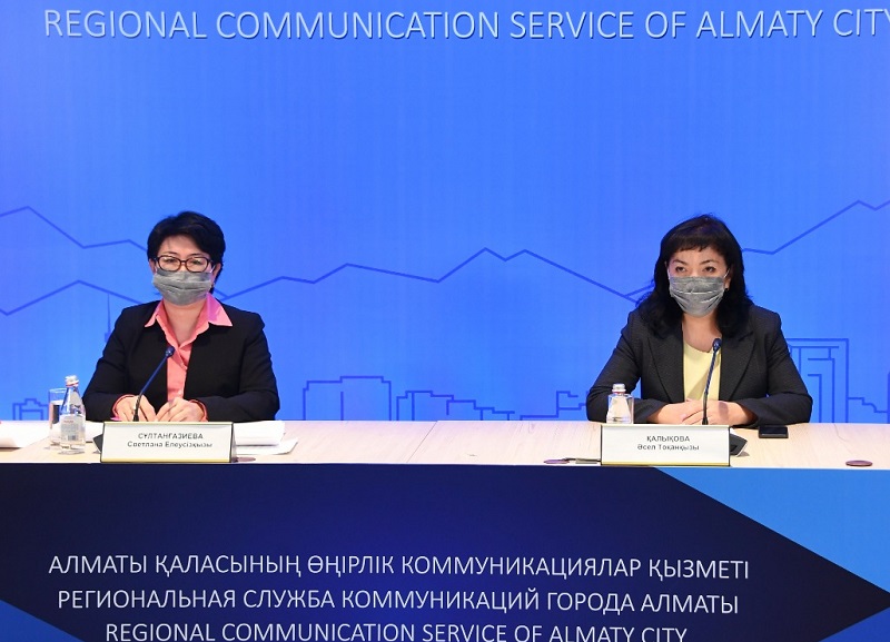 Almaty dárigerleri revaktsinalaný boiynsha aýqymdy naýqan bastalǵanyn aitty