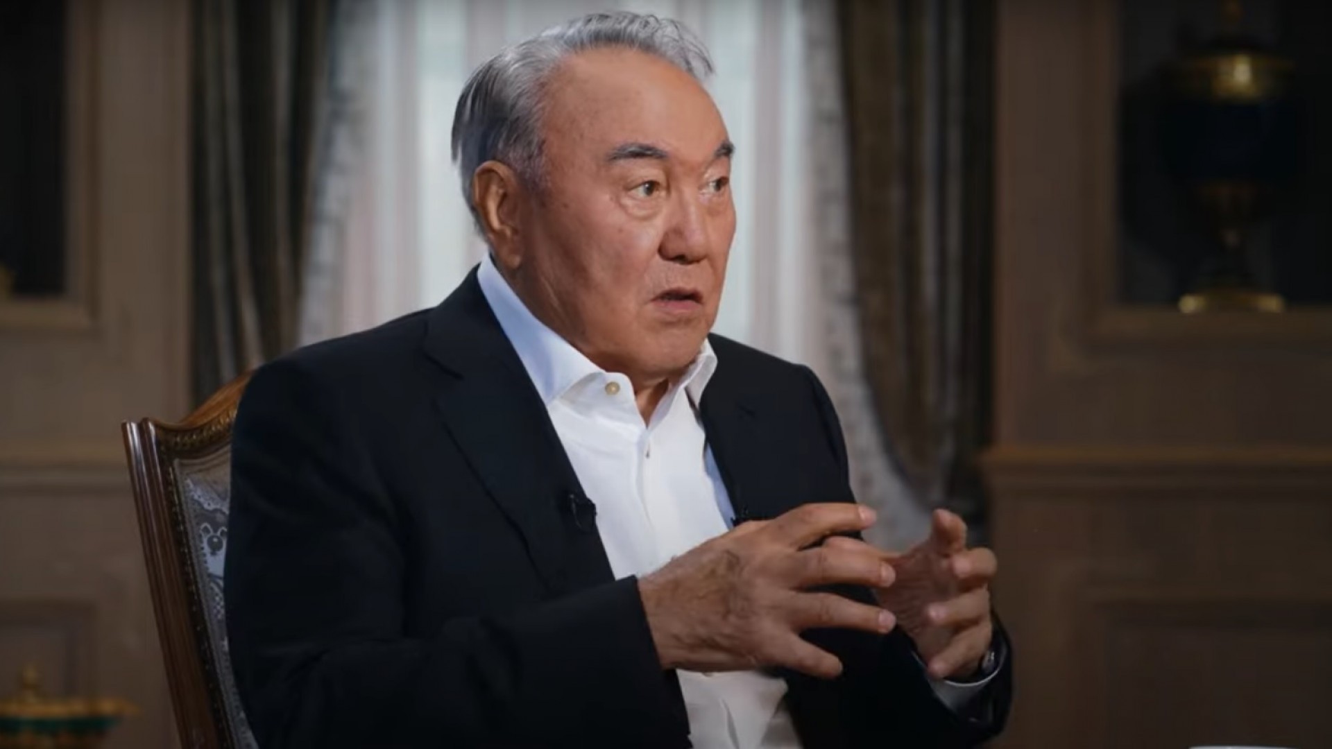 Eks-prezident Nazarbaev jańa filmde eshkimge aitpaǵan qupiiasyn jariia etti