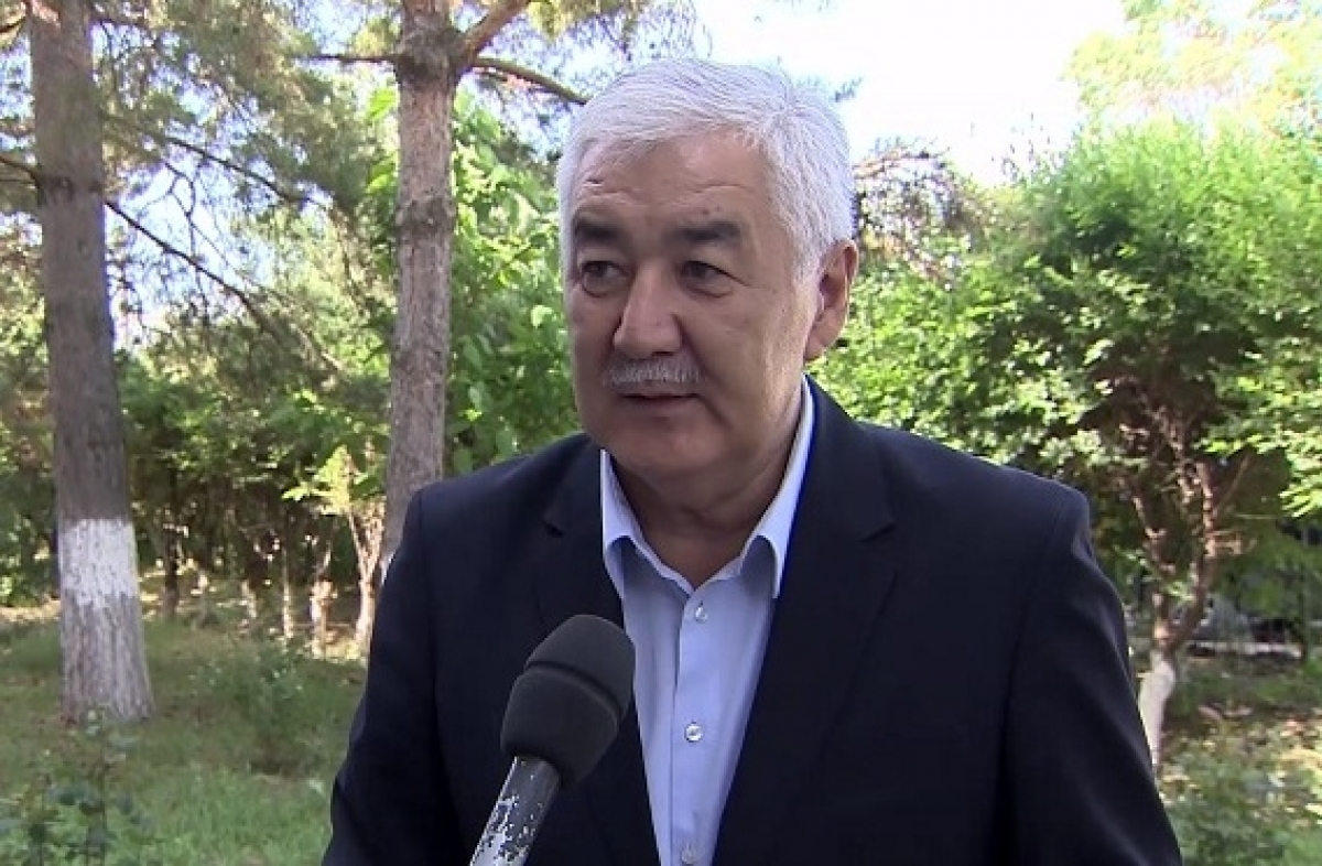 Toqal? Bizdiń júiede bul bailyq pen biliktiń atribýty sekildi  – saiasatker Qosanov