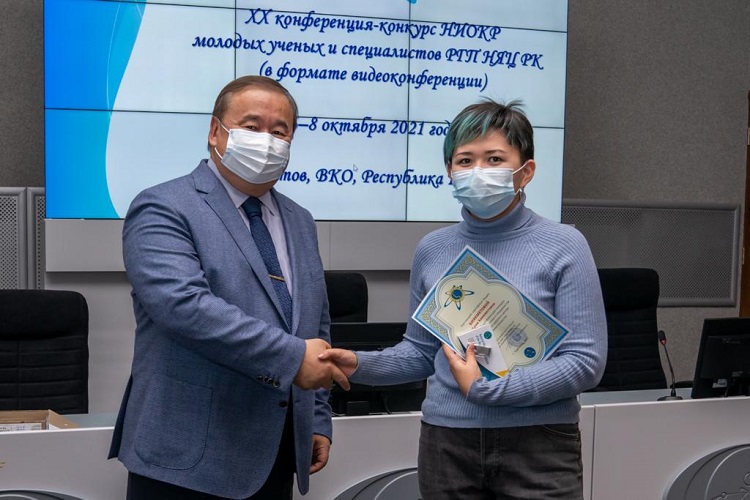 Amanzholov University doktoranttary jas ǵalymdardyń ǴZTKJ konkýrsynda jeńiske jetti