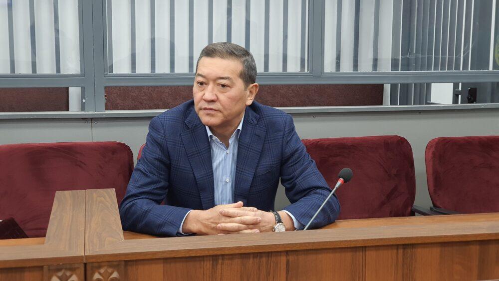 Eks-premer Ahmetov jazasyn ótep shyqty