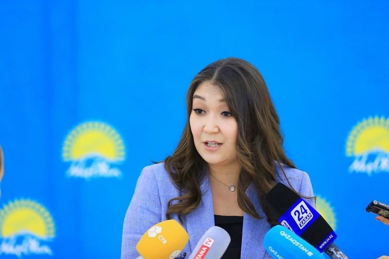 Dinara Zákieva: Áleýmettik jelige qarsy emespiz, balalardyń qorǵalýyn jaqtaimyz