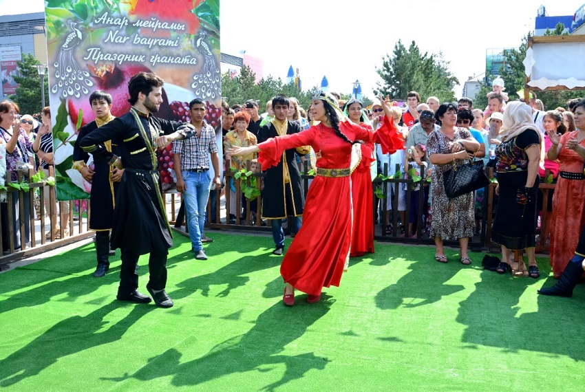 ٶز تاعدىرىمىزدى قازاق حالقىنىڭ كەلەشەگiمەن بايلانىستىرعانبىز   
