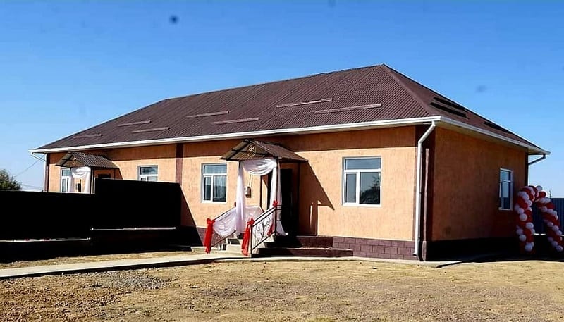 Keles aýdanynda Nur Otan  depýtaty az qamtylǵan eki otbasynyń baspanaly bolýyna yqpal etti