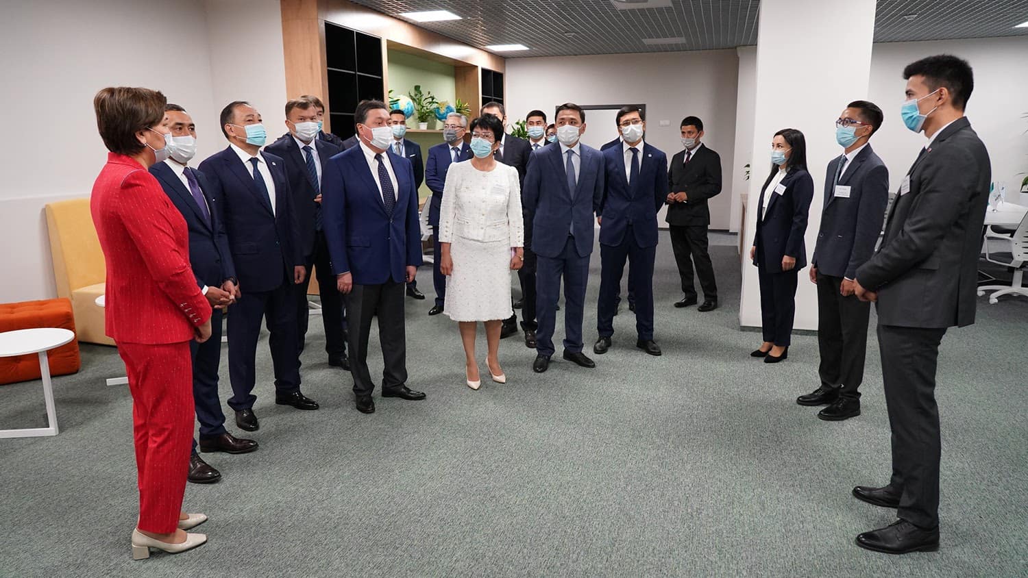 Mámin elordada jańa formattaǵy jalpy bilim beretin mektepterdi ashty