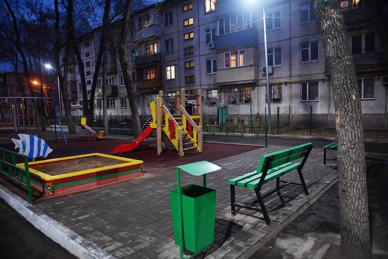 Túrksib aýdanynda sport pen balalar oiyn alańdaryn ornatýǵa basymdylyq berilgen