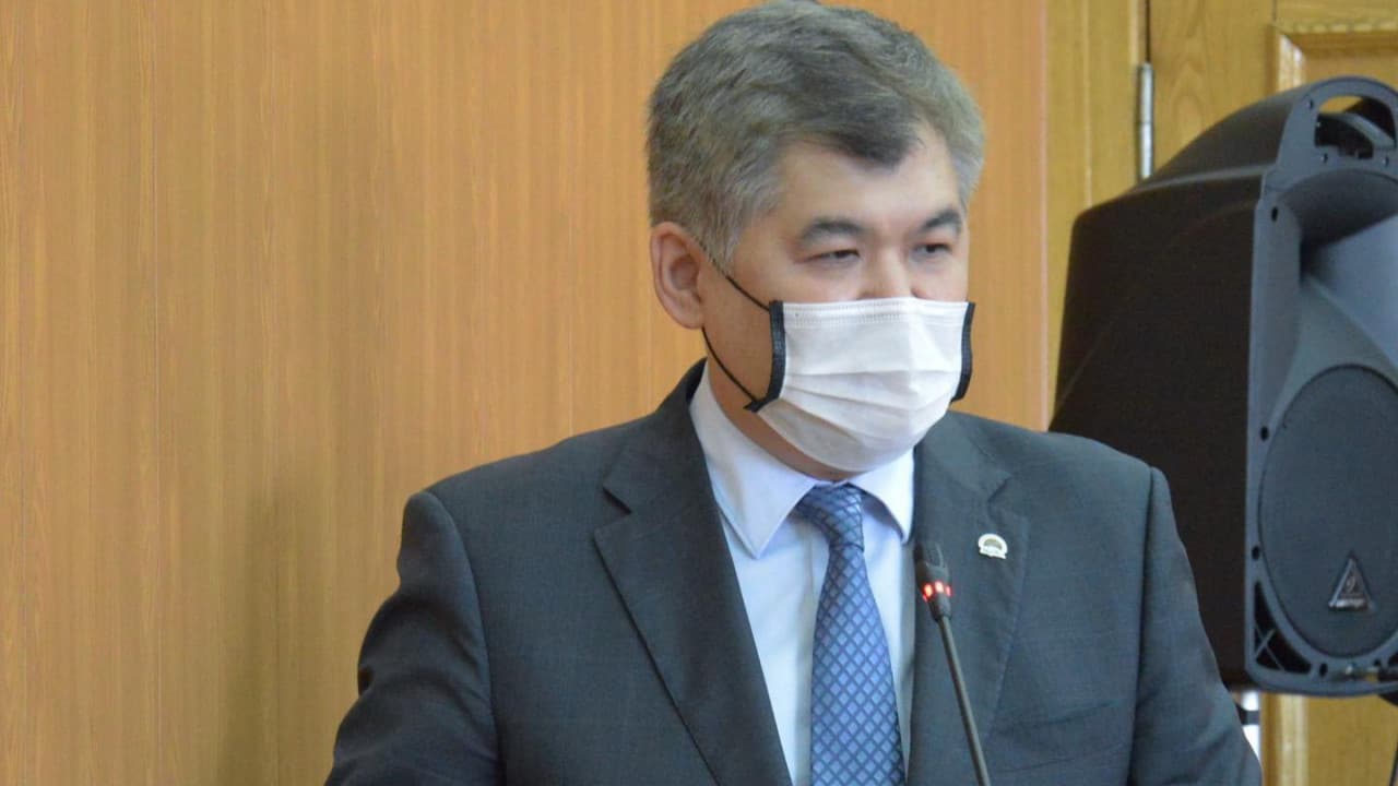 "Qoǵam meni ury dep oilap keldi...". Eks-ministr málimdeme jasady