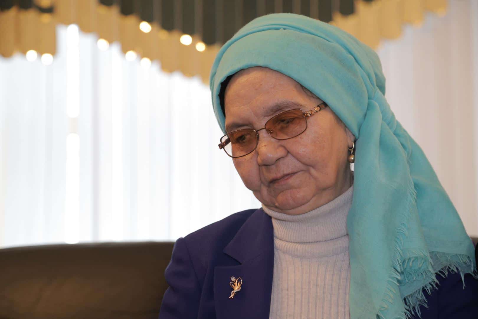 Nazarbaev? Ony maqtamaitynymdy aittym. Uiat emes pe? – Zeinep Ahmetova
