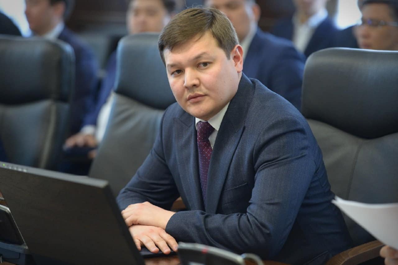 ҚР Ақпарат және қоғамдық даму вице-министрі қызметінен босатылды