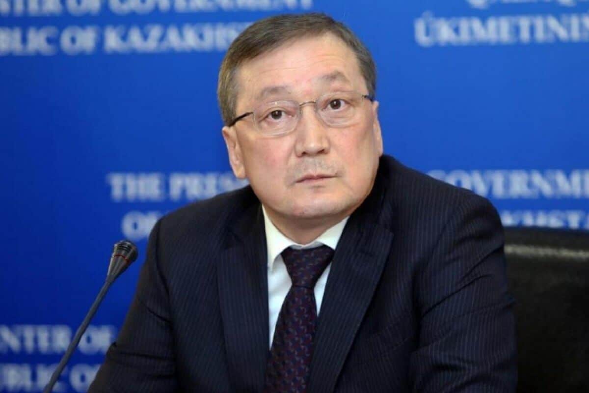"Túk bitirgen joq...". Prezident Toqaev ministr Omarovty qyzmetinen bosatty
