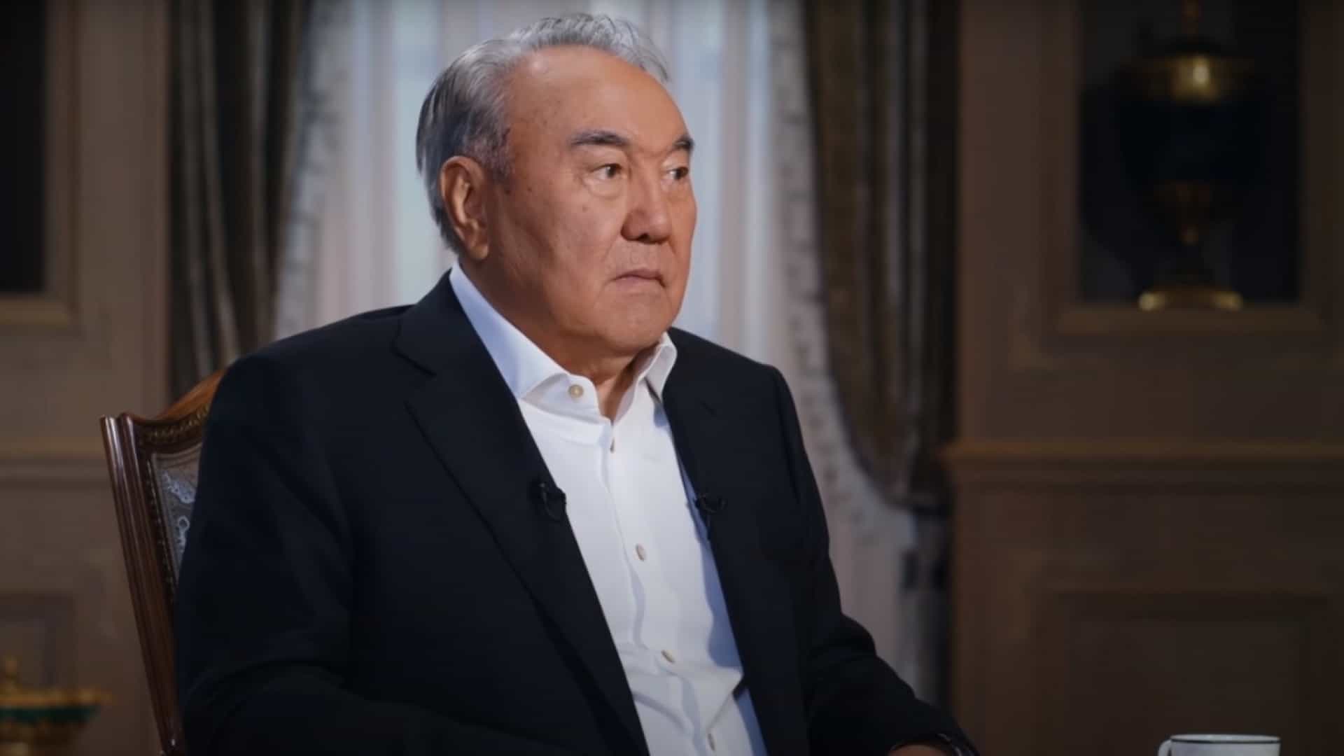 "Dariǵa aldyma jylap keldi". Nazarbaev eks-kúieýbalasy Rahat Áliev týraly aitty