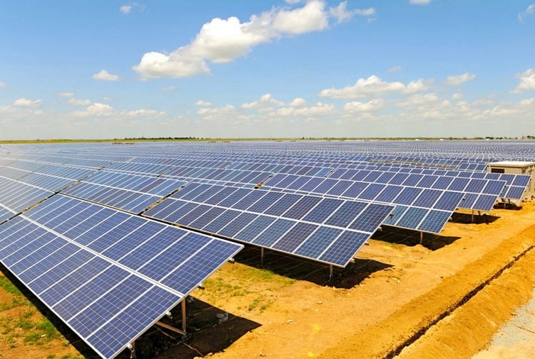 Otyrarda 50 mvt kún elektr stantsiiasynyń qurylysy bastaldy