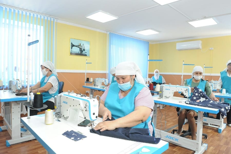 Taldyqorǵanda kóp balaly analar úshin tigin tsehy ashyldy