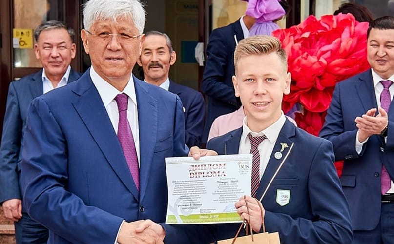 Taldyqorǵandaǵy NIS túlegi Daniil Filimonov robototehnika boiynsha «Beyond Robotics» tegin onlain kýrsyn iske qosty⠀
