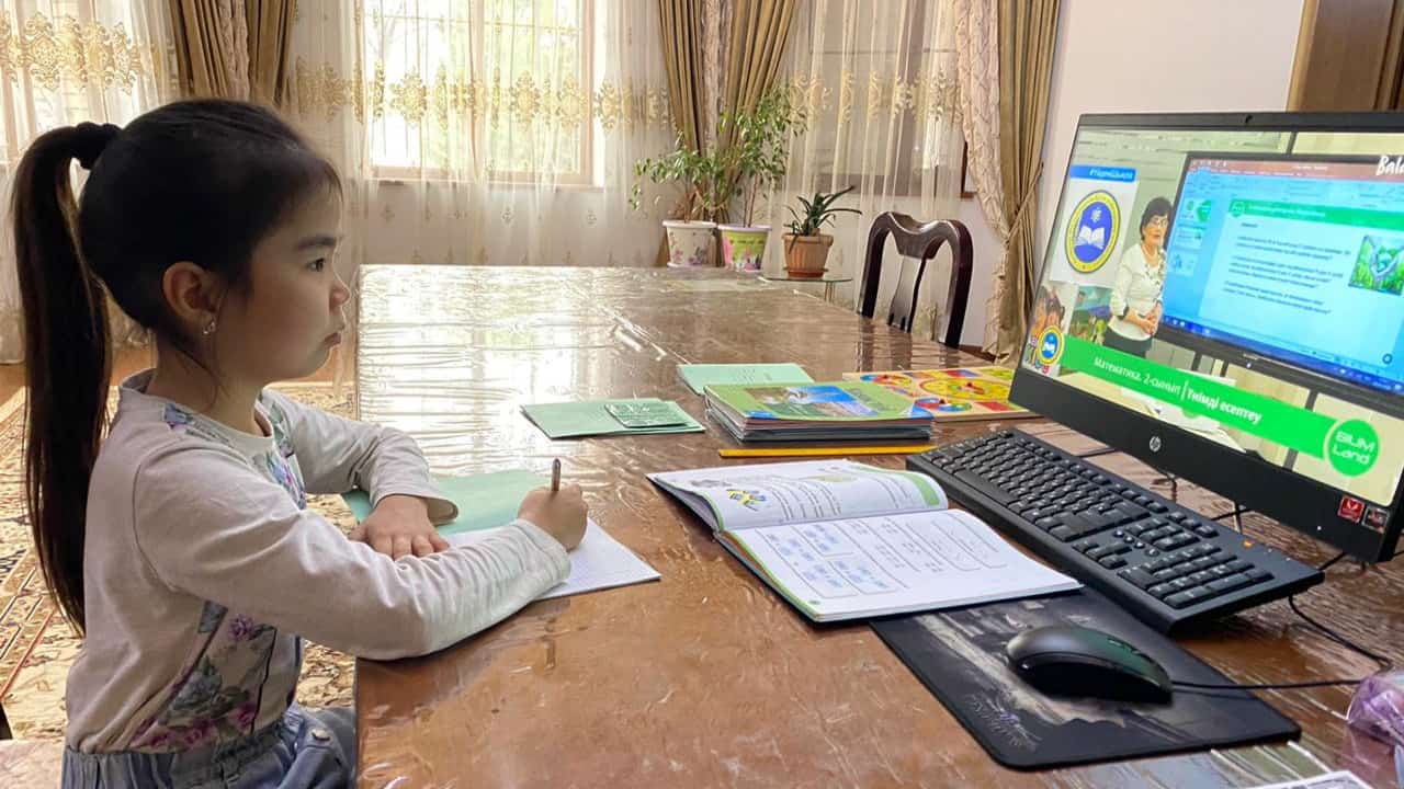 Oqýshylar tórtinshi toqsanda qalai oqidy – jańa qaýly shyqty
