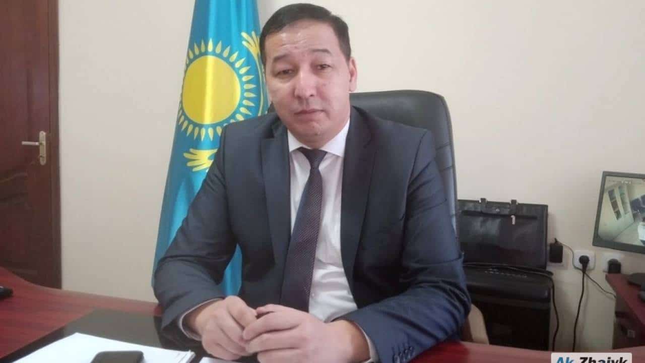 "Adam basynan 500 myń". Atyraýda iri sheneýnik para aldy degen kúdikpen ustaldy