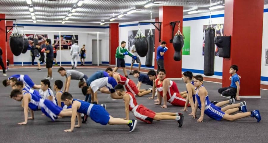 Elordada boks pen kórkem gimnastika ortalyqtary ashyldy
