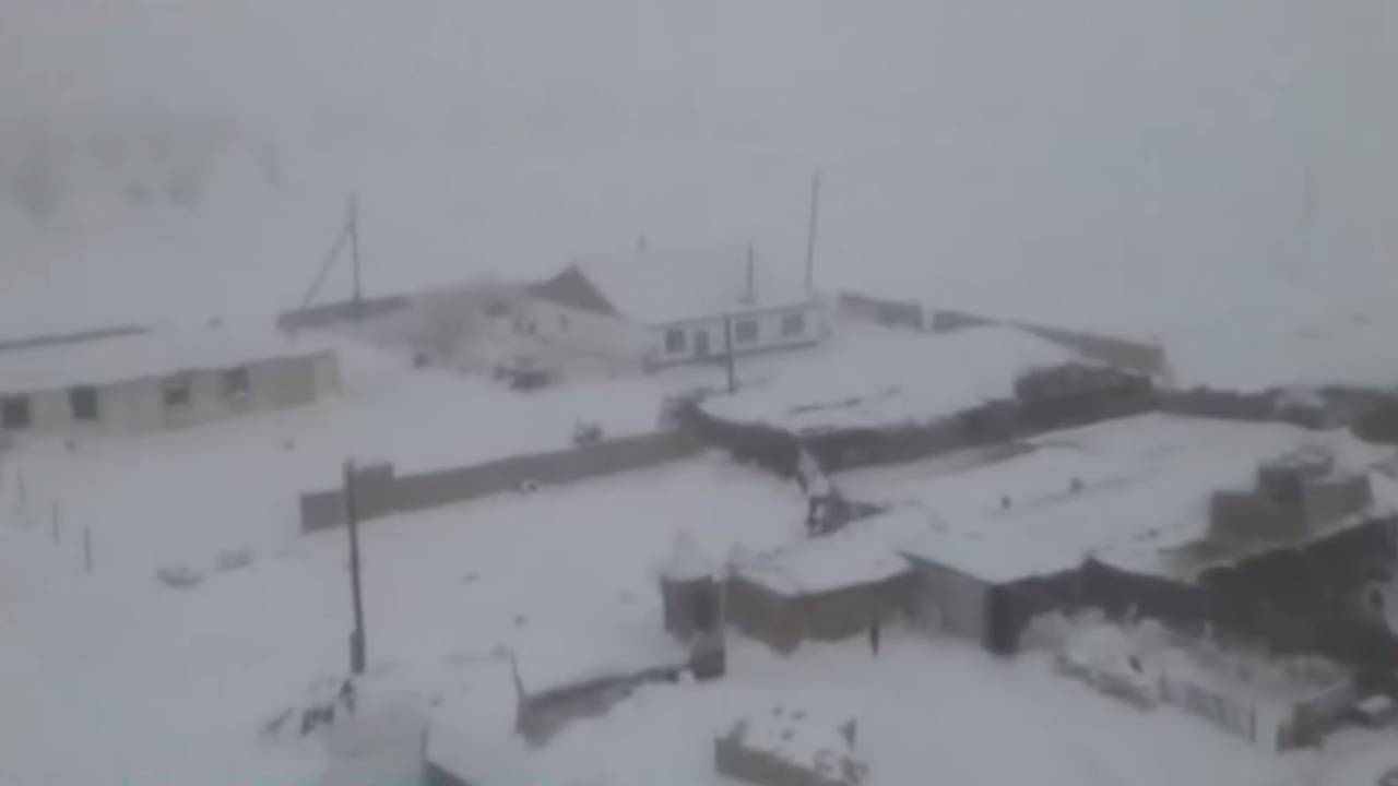 Shalǵai aýylda turatyn otbasy aiyna 4 mln taýyp otyr