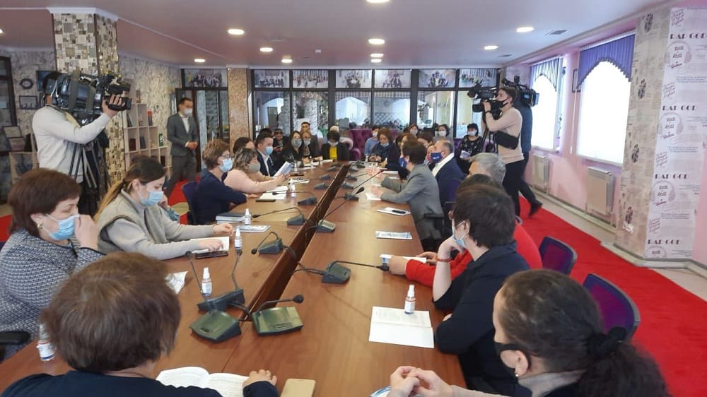 «Aq joldyń» úmitker-kandidattary kitaphanashylardyń oi-pikirine qulaq asty
