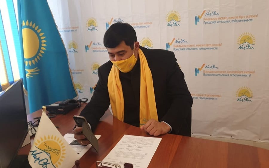 Қаратал ауданында Nur Otan кандидаты сайлаушыларын онлайн қабылдады