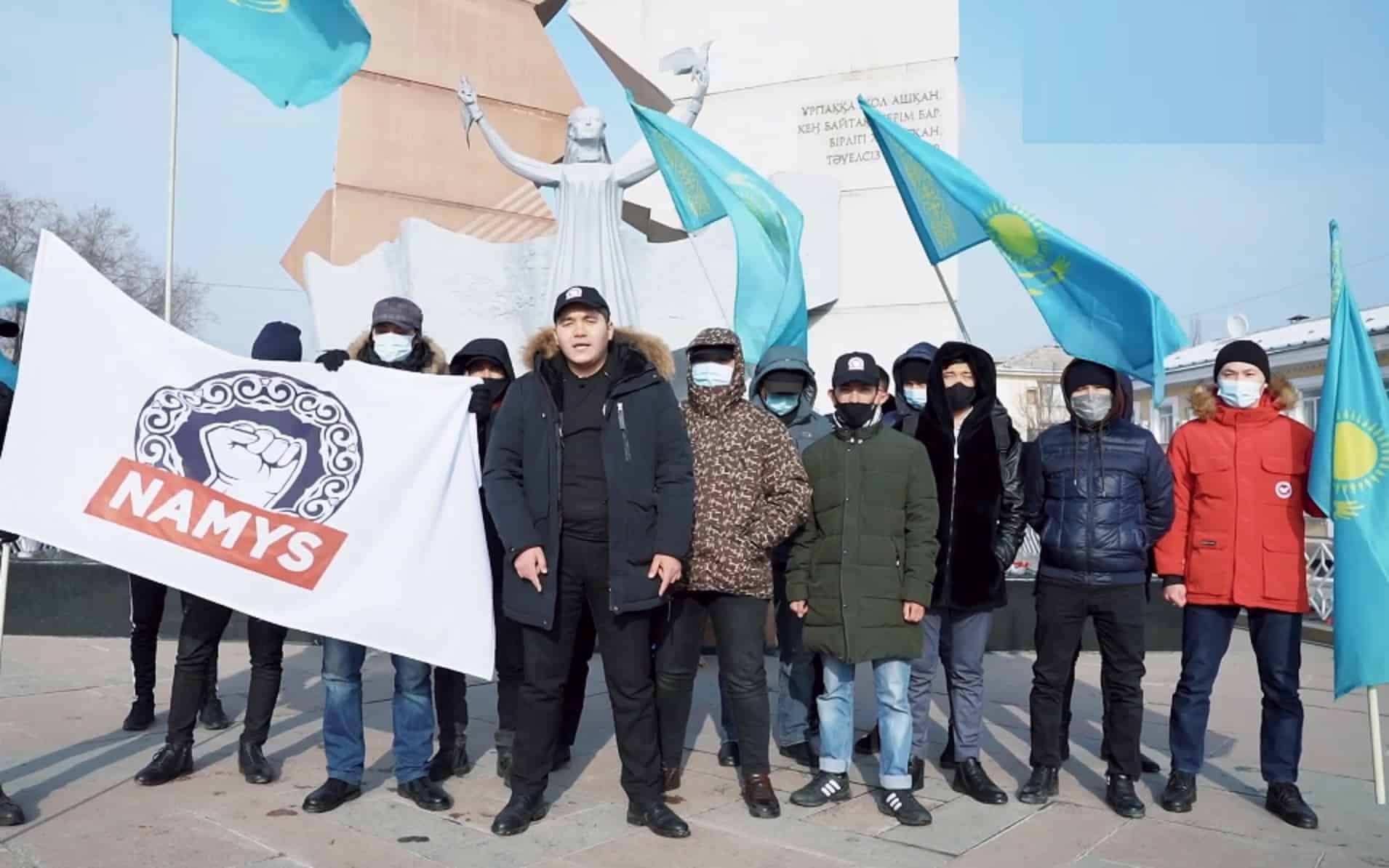 "Qyzyljar men Ertis ataýyn qaitaryńyzdar!". Namysty jastar Toqaevqa úndeý jasady