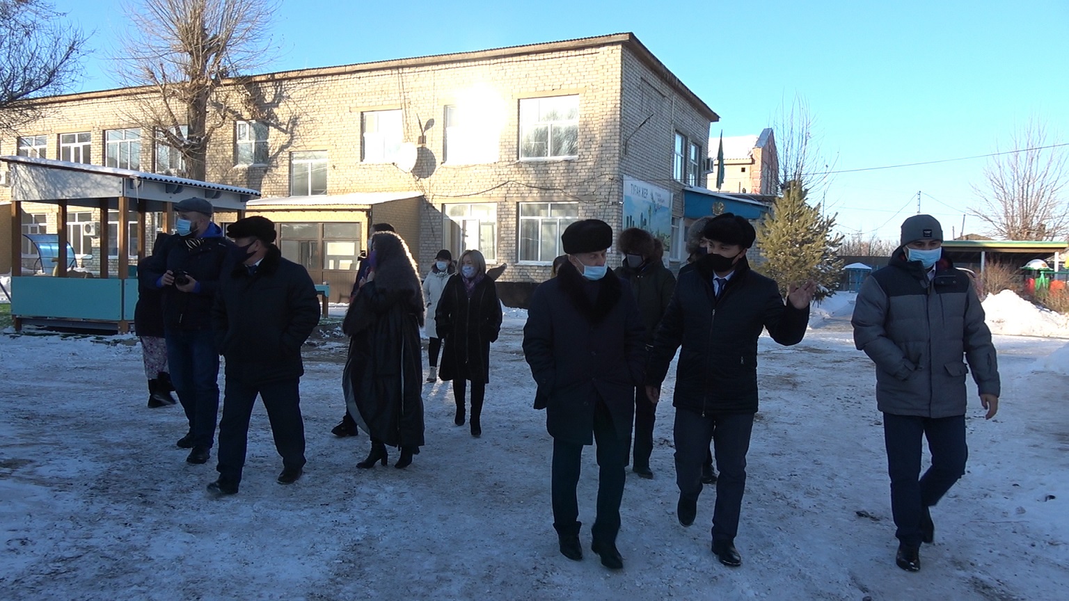 V ramkah obshestvennogo monitoringa komissiia posetila detskii Tsentr v Aiagoze