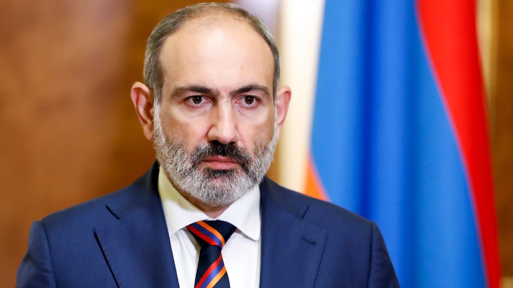 «Soǵys jalǵasaldy». Pashinian ákimderge erikti jasaq qurýdy tapsyrdy