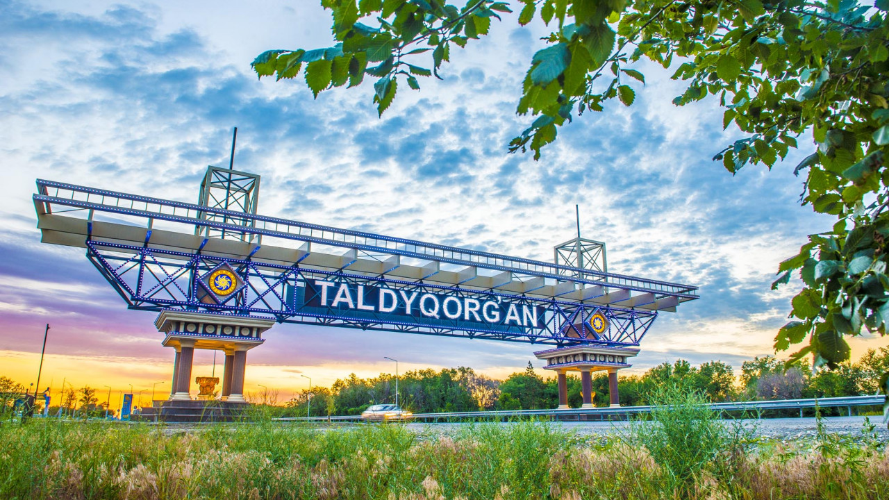 Almaty oblysynda jeke qorǵaný quraldarynyń úsh ailyq, dári-dármektiń eki ailyq qory bar