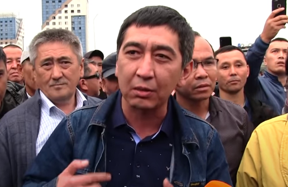 «ەربٸر ادام ەرتەڭٸنە الاڭدار». رينات كٶپشٸلٸككە ٷن قاتتى.