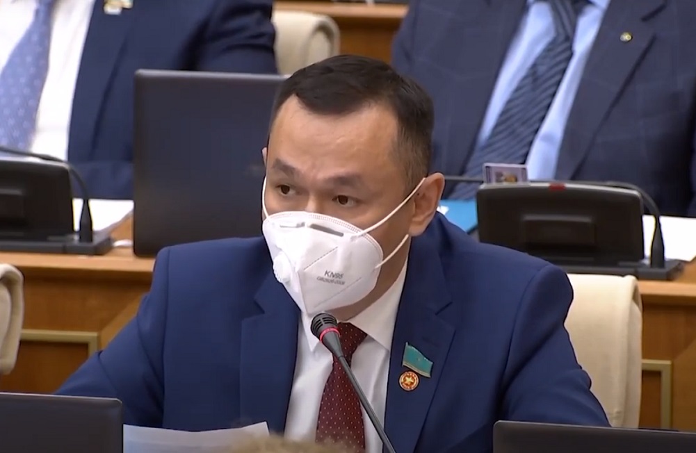 Depýtat: «Zeinetke shyǵý jasyn 60-qa deiin tómendetý kerek»