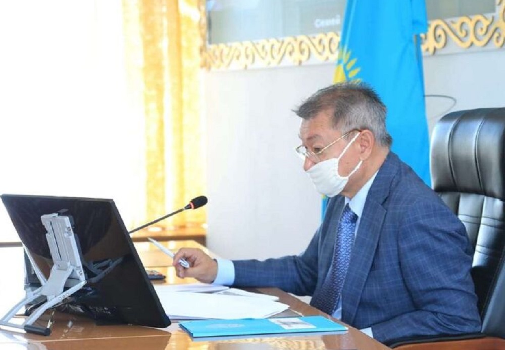 Danial Ahmetov Instagram paraqshasynda ShQO turǵyndarymen onlain qabyldaý ótkizdi