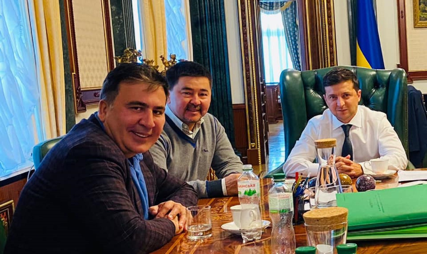 "Elime orala almaimyn...". Ýkraina prezidentimen kezdesken tanymal kásipker málimdeme jasady