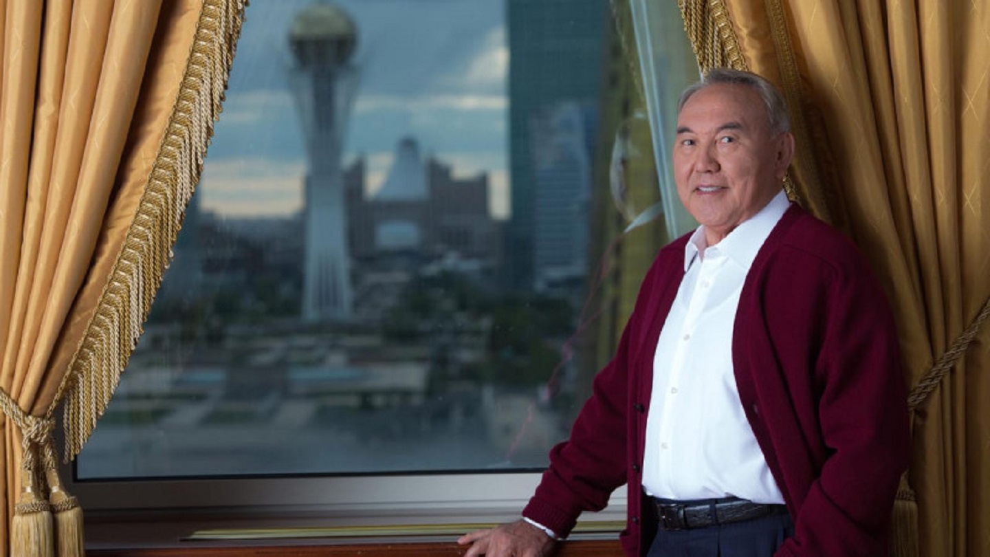 Almaty oblysynyń tanymal azamattary Elbasyny mereitoiymen quttyqtady