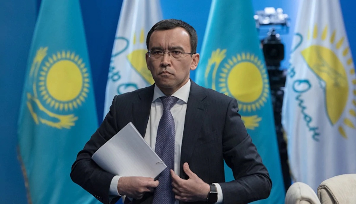 Máýlen Áshimbaev Senat depýtaty bolyp sailandy