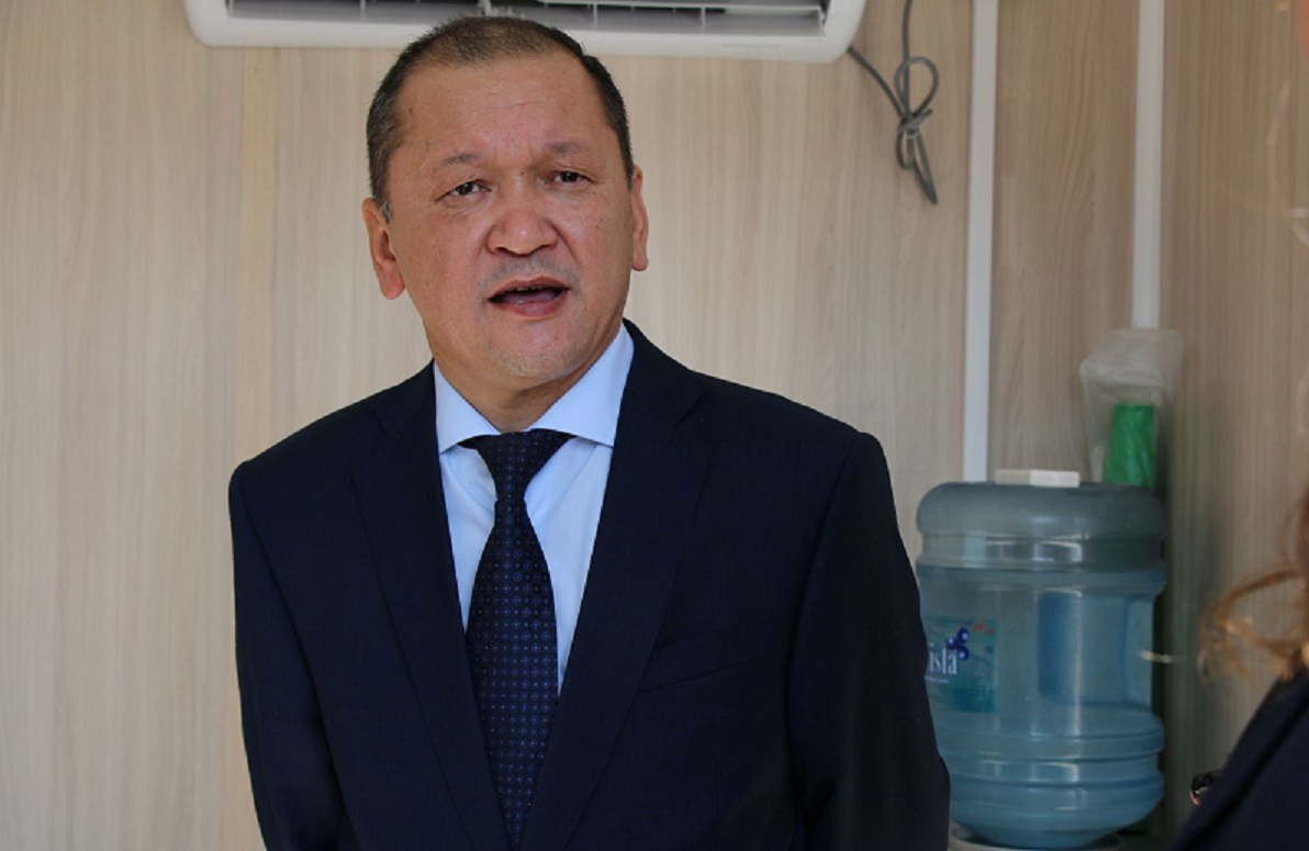 نۇرىمبەتوۆ: "42 500? ەشكٸمدٸ جازالامايمىز. ەلدە اقشا جوعىن جاقسى بٸلەمٸز"
