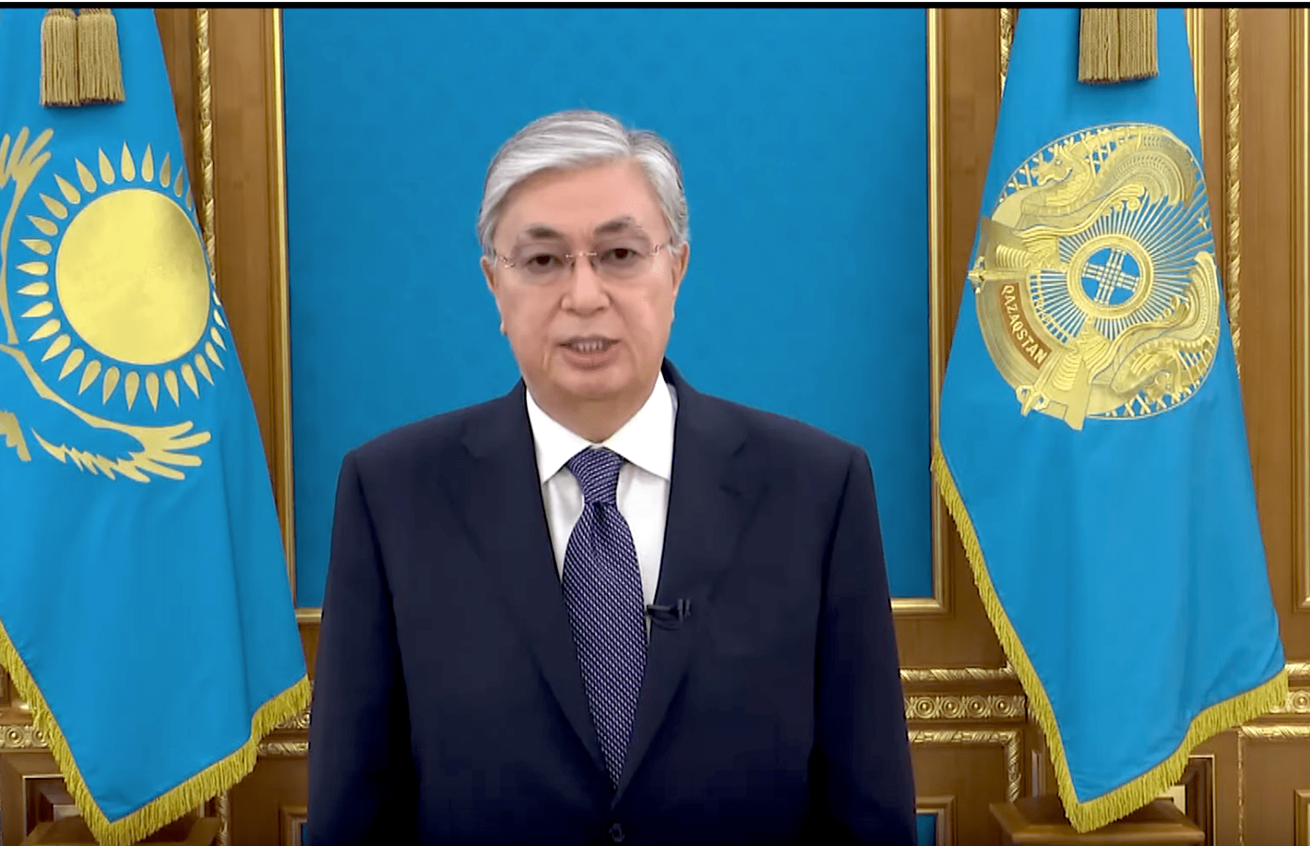 توقاەۆ: "جۇرت لومبارد جاعالاپ جٷر, ەلدٸڭ بارلىق نەسيەسٸن توقتاتۋ كەرەك"