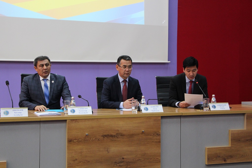 Almaty oblysynda «Jetisý ideologtarynyń» sleti ótti