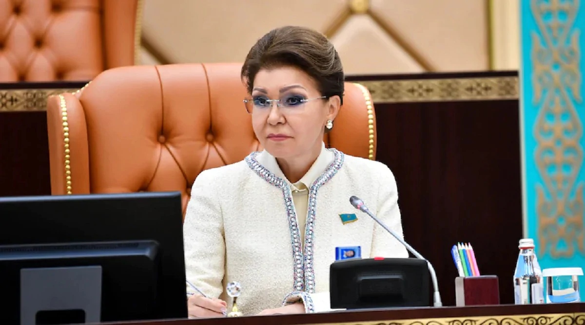 "Memleketke qaitarsyn". Nazarbaeva Qulybaev basqaratyn qurylymdy synady
